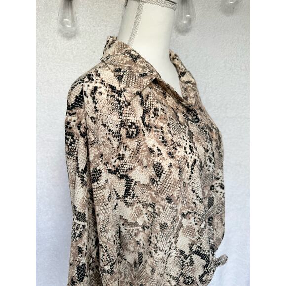 Sanctuary Snake Print Button Up Front Tie Cropped Front Collared Blouse Large - Picture 5 of 9